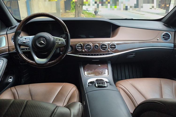 Used Mercedes-Benz S-Class 2018 S 350 L Center Console
