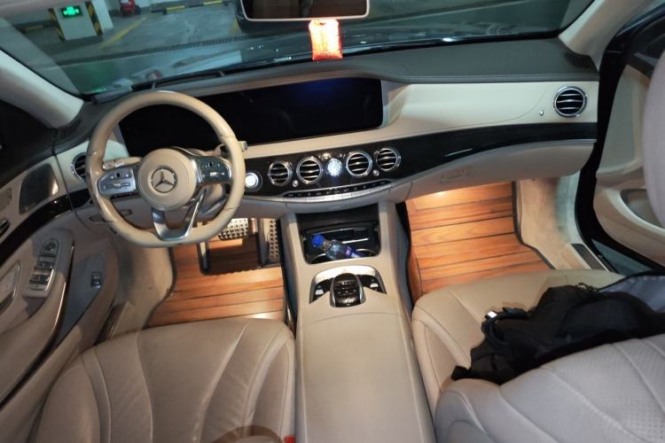 Used Mercedes-Benz S-Class 2018 S 450 L 4MATIC Excellence Special Edition Center Console