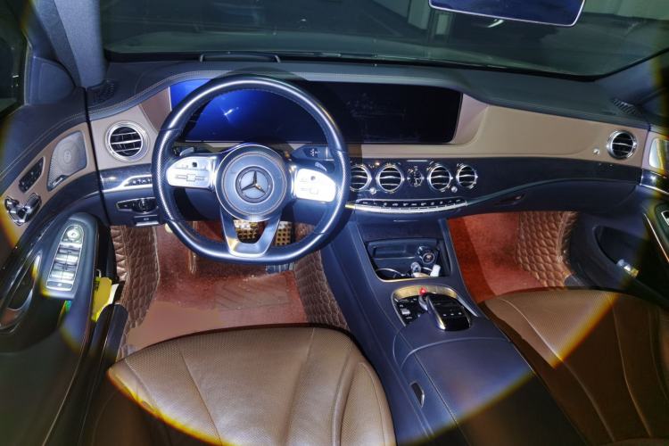 Used Mercedes-Benz S-Class 2018 S 450 L 4MATIC Center Console