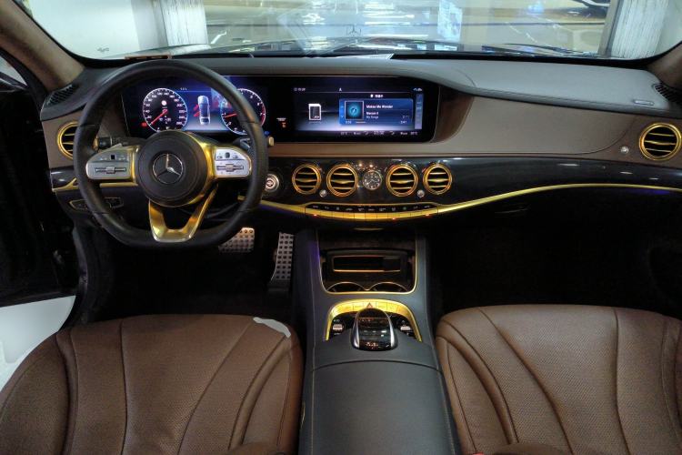 Used Mercedes-Benz S-Class 2018 S 450 L 4MATIC Center Console