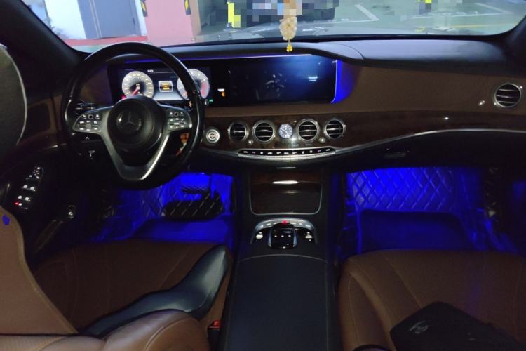Used Mercedes-Benz S-Class 2018 S 320 L Center Console