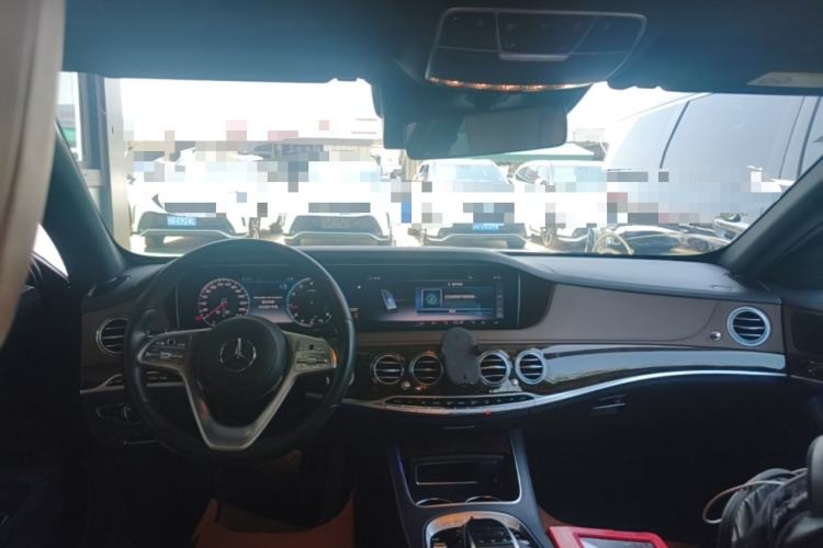 Used Mercedes-Benz S-Class 2018 S 320 L Center Console