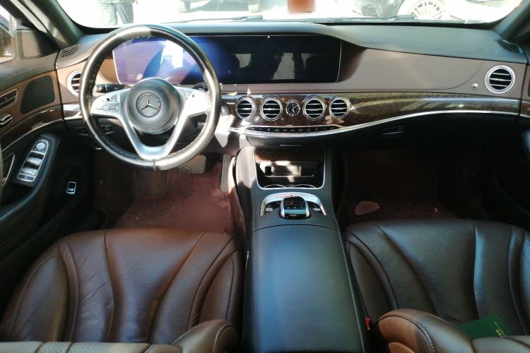 Used Mercedes-Benz S-Class 2018 S 320 L Center Console
