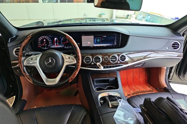 Used Mercedes-Benz S-Class 2018 S 320 L Center Console