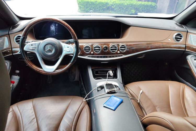 Used Mercedes-Benz S-Class 2018 S 350 L Center Console