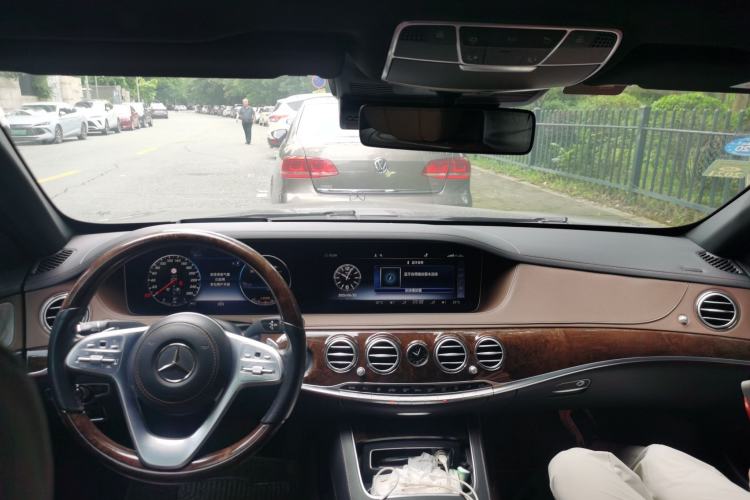 Used Mercedes-Benz S-Class 2018 S 350 L Center Console