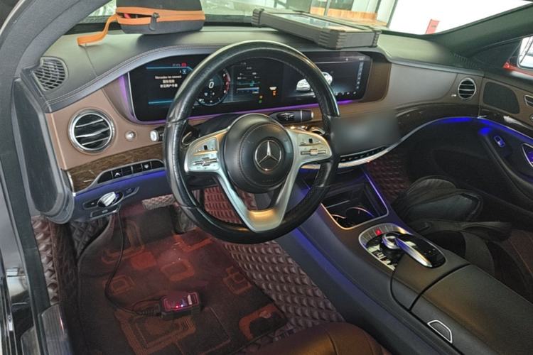 Used Mercedes-Benz S-Class 2018 S 320 L Center Console