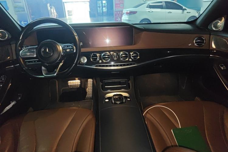 Used Mercedes-Benz S-Class 2018 S 450 L 4MATIC Excellence Special Edition Center Console