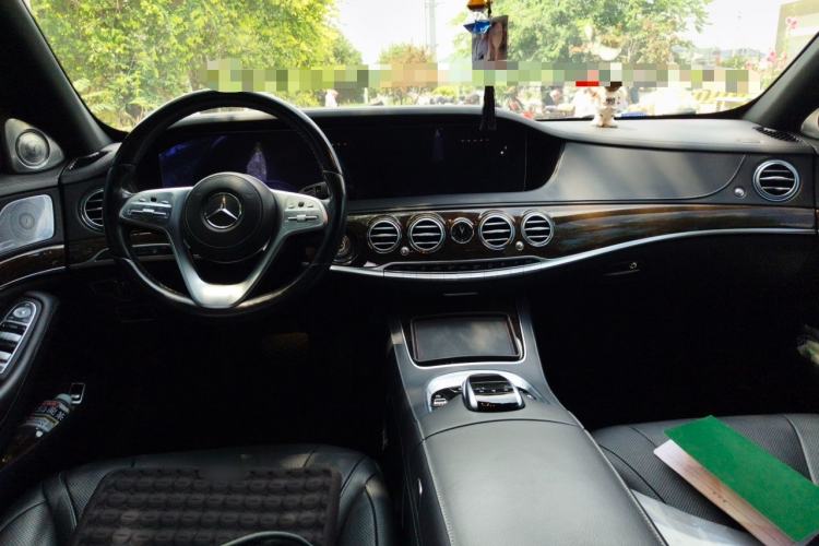 Used Mercedes-Benz S-Class 2018 S 320 L Center Console