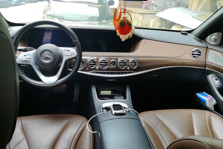 Used Mercedes-Benz S-Class 2018 S 320 L Center Console