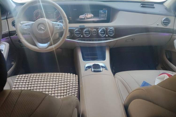 Used Mercedes-Benz S-Class 2018 S 320 L Center Console