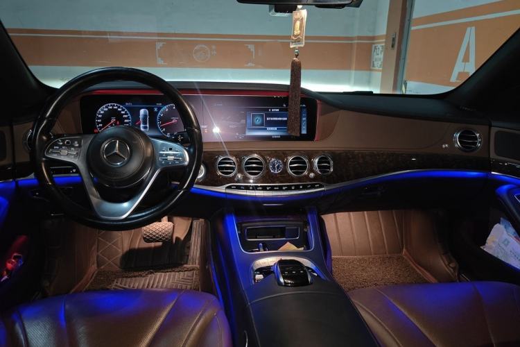 Used Mercedes-Benz S-Class 2018 S 320 L Center Console