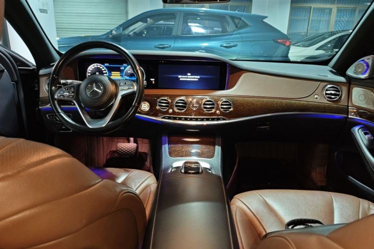 Used Mercedes-Benz S-Class 2018 S 320 L Center Console