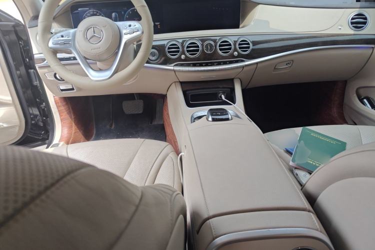 Used Mercedes-Benz S-Class 2018 S 320 L Center Console