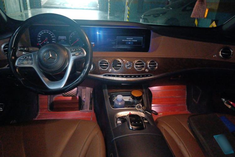 Used Mercedes-Benz S-Class 2018 S 320 L Center Console