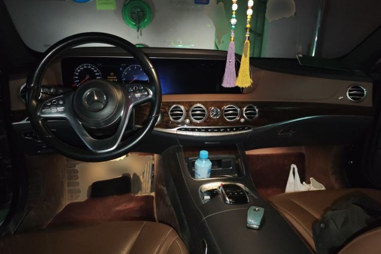 Used Mercedes-Benz S-Class 2018 S 320 L Center Console