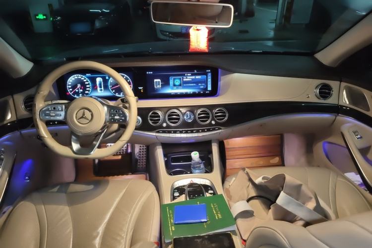 Used Mercedes-Benz S-Class 2018 S 450 L 4MATIC Excellence Special Edition Center Console