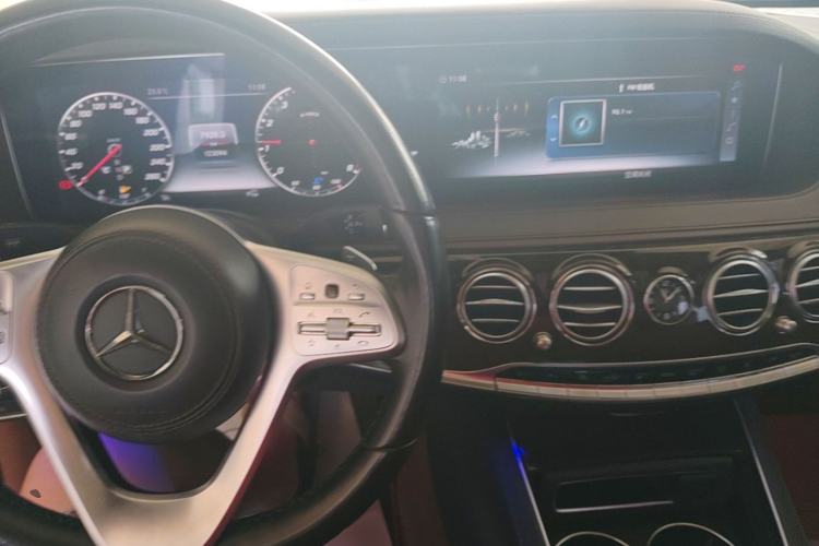 Used Mercedes-Benz S-Class 2018 S 320 L Center Console