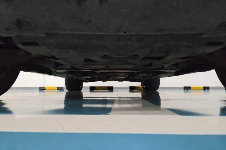 Used Mercedes-Benz S-Class  Chassis Front