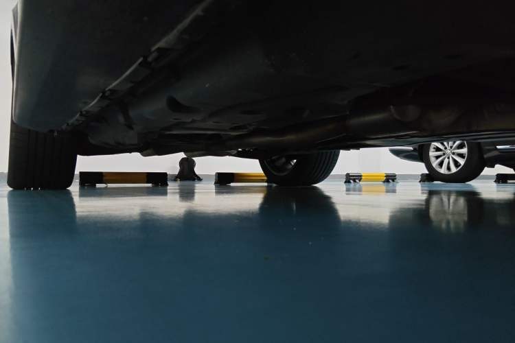 Used Mercedes-Benz S-Class  Chassis Front Right