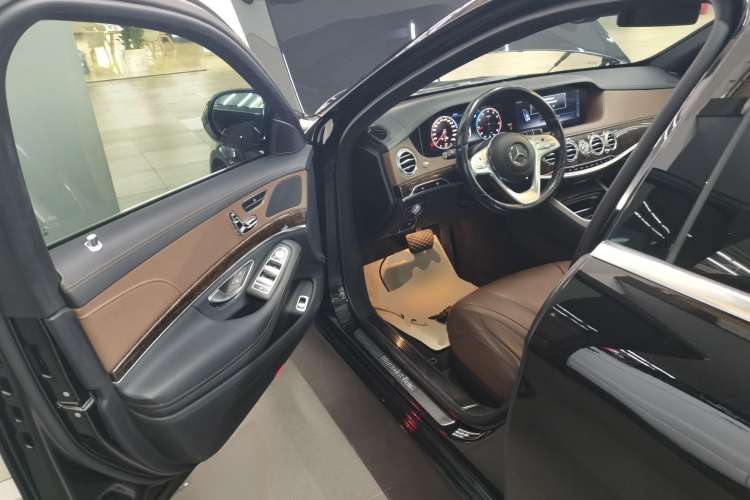 Used Mercedes-Benz S-Class 2018 S 320 L Driver Seat