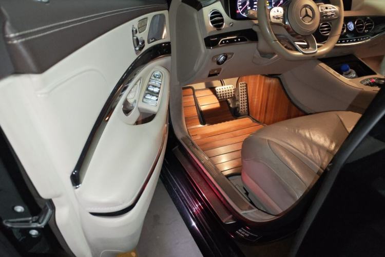 Used Mercedes-Benz S-Class 2018 S 450 L 4MATIC Excellence Special Edition Driver Seat