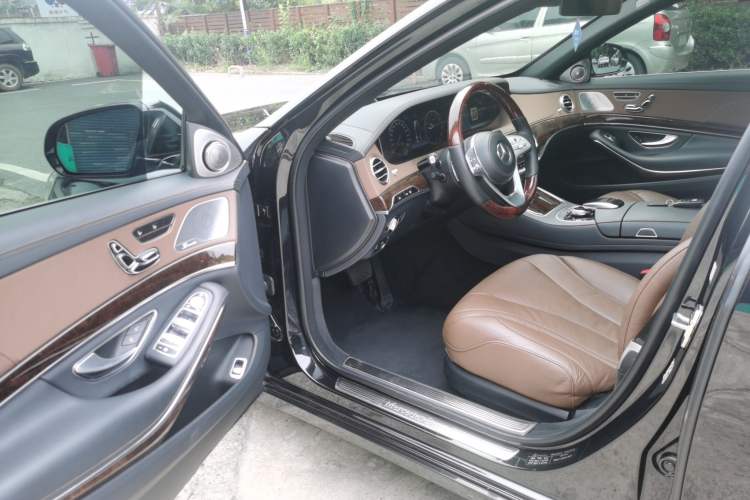 Used Mercedes-Benz S-Class 2018 S 450 L Driver Seat