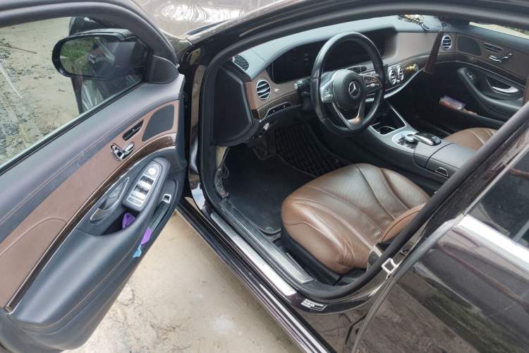 Used Mercedes-Benz S-Class 2018 S 320 L Driver Seat