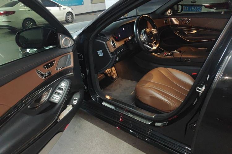 Used Mercedes-Benz S-Class 2018 S 450 L 4MATIC Excellence Special Edition Driver Seat