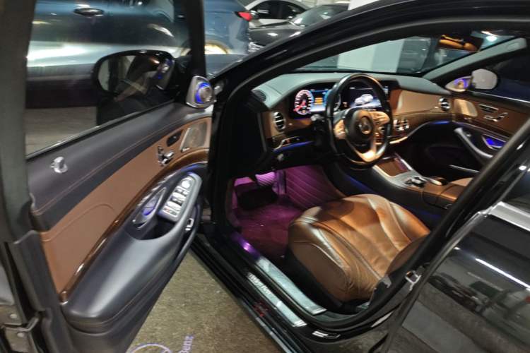 Used Mercedes-Benz S-Class 2018 S 320 L Driver Seat