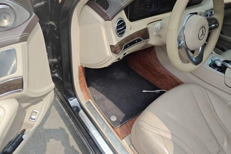 Used Mercedes-Benz S-Class 2018 S 320 L Driver Seat