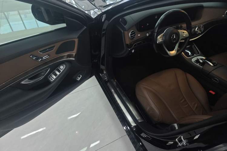 Used Mercedes-Benz S-Class 2018 S 320 L Driver Seat