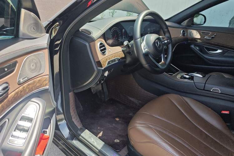 Used Mercedes-Benz S-Class 2018 S 320 L Driver Seat