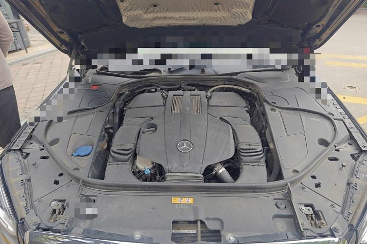 Used Mercedes-Benz S-Class 2018 S 320 L Engine Bay