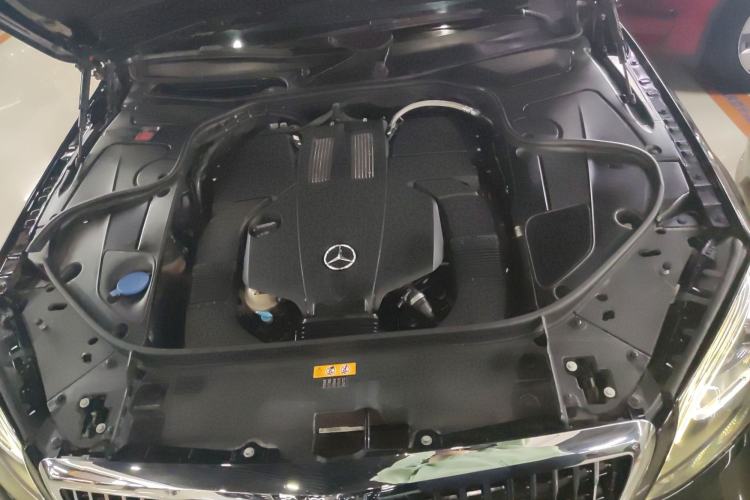 Used Mercedes-Benz S-Class 2018 S 320 L Engine Bay