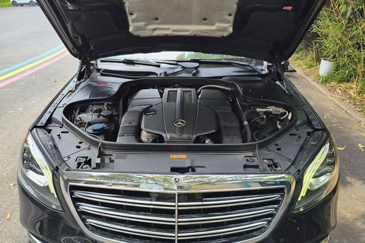 Used Mercedes-Benz S-Class 2018 S 350 L Engine Bay