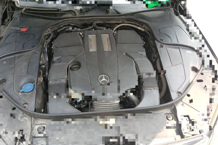Used Mercedes-Benz S-Class 2018 S 320 L Engine Bay