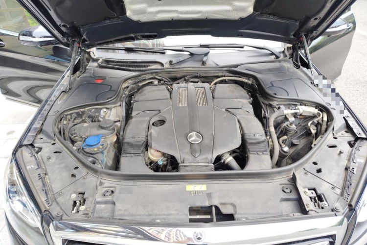 Used Mercedes-Benz S-Class 2018 S 350 L Engine Bay