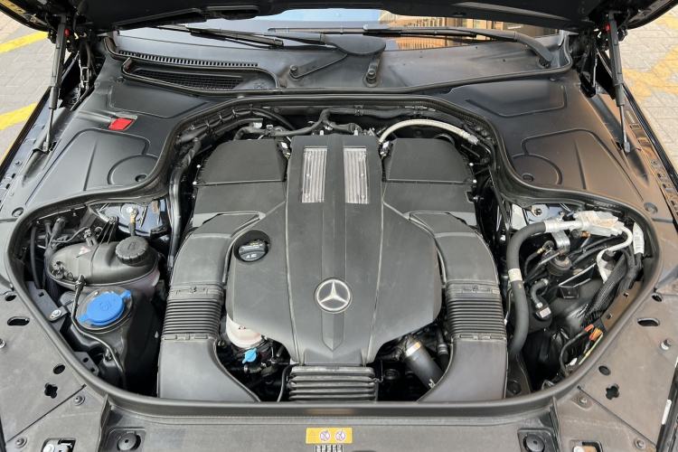 Used Mercedes-Benz S-Class 2018 S 450 L Engine Bay