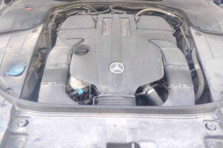Used Mercedes-Benz S-Class 2018 S 320 L Engine Bay