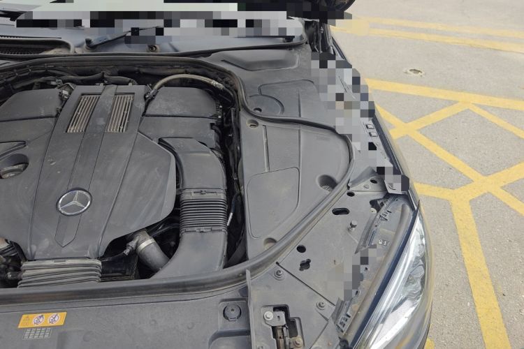Used Mercedes-Benz S-Class 2018 S 320 L Engine Bay Left