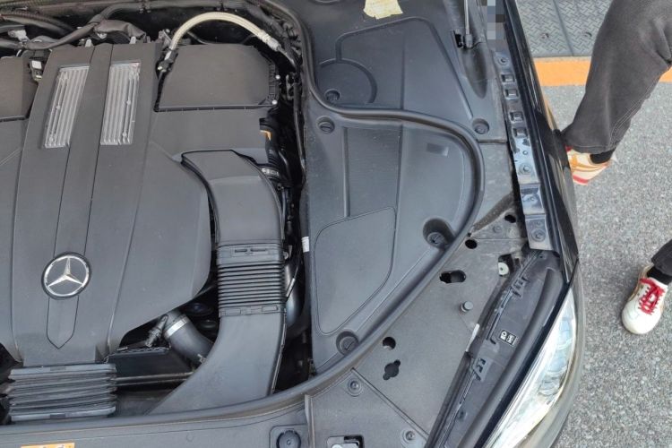 Used Mercedes-Benz S-Class 2018 S 350 L Engine Bay Left