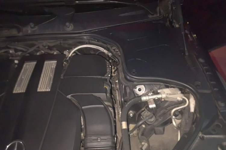Used Mercedes-Benz S-Class 2018 S 320 L Engine Bay Left