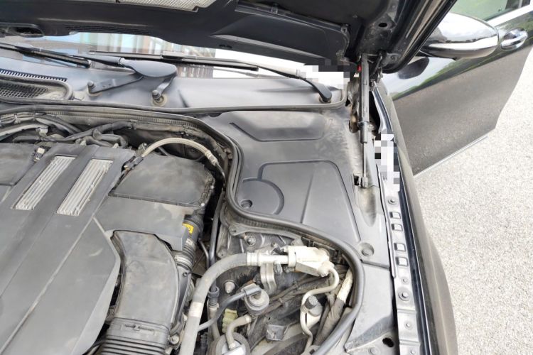 Used Mercedes-Benz S-Class 2018 S 350 L Engine Bay Left