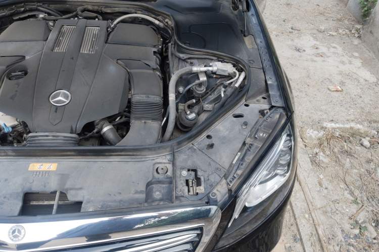 Used Mercedes-Benz S-Class 2018 S 320 L Engine Bay Left