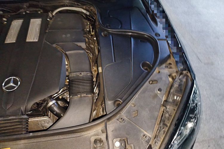 Used Mercedes-Benz S-Class 2018 S 350 L Engine Bay Left