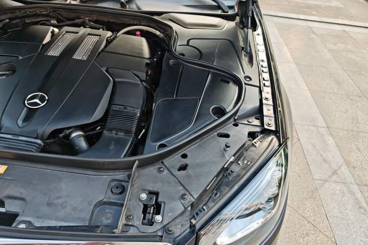 Used Mercedes-Benz S-Class 2018 S 450 L 4MATIC Excellence Special Edition Engine Bay Left