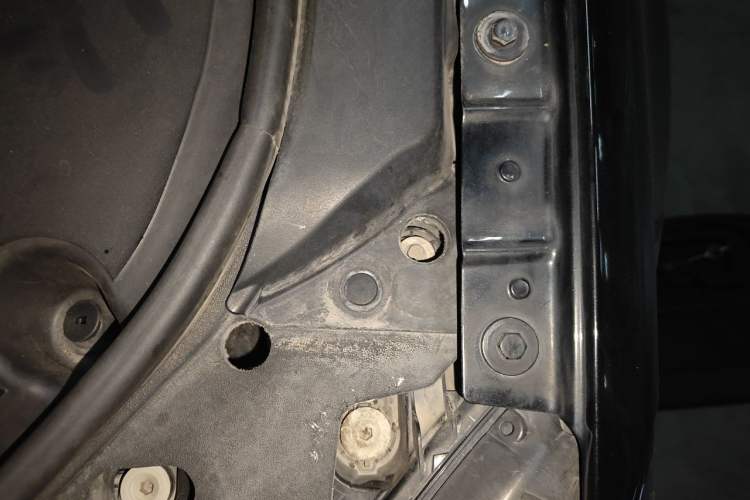 Used Mercedes-Benz S-Class 2018 S 320 L Engine Bay Left