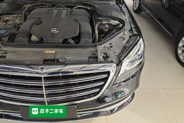 Used Mercedes-Benz S-Class 2018 S 320 L Engine Bay Left