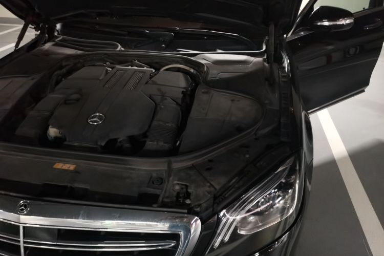 Used Mercedes-Benz S-Class 2018 S 350 L Engine Bay Left